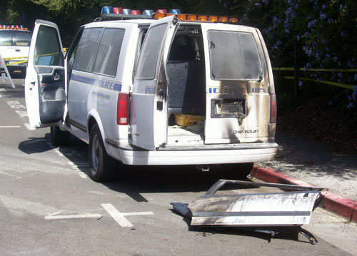 police_van_torched.jpg